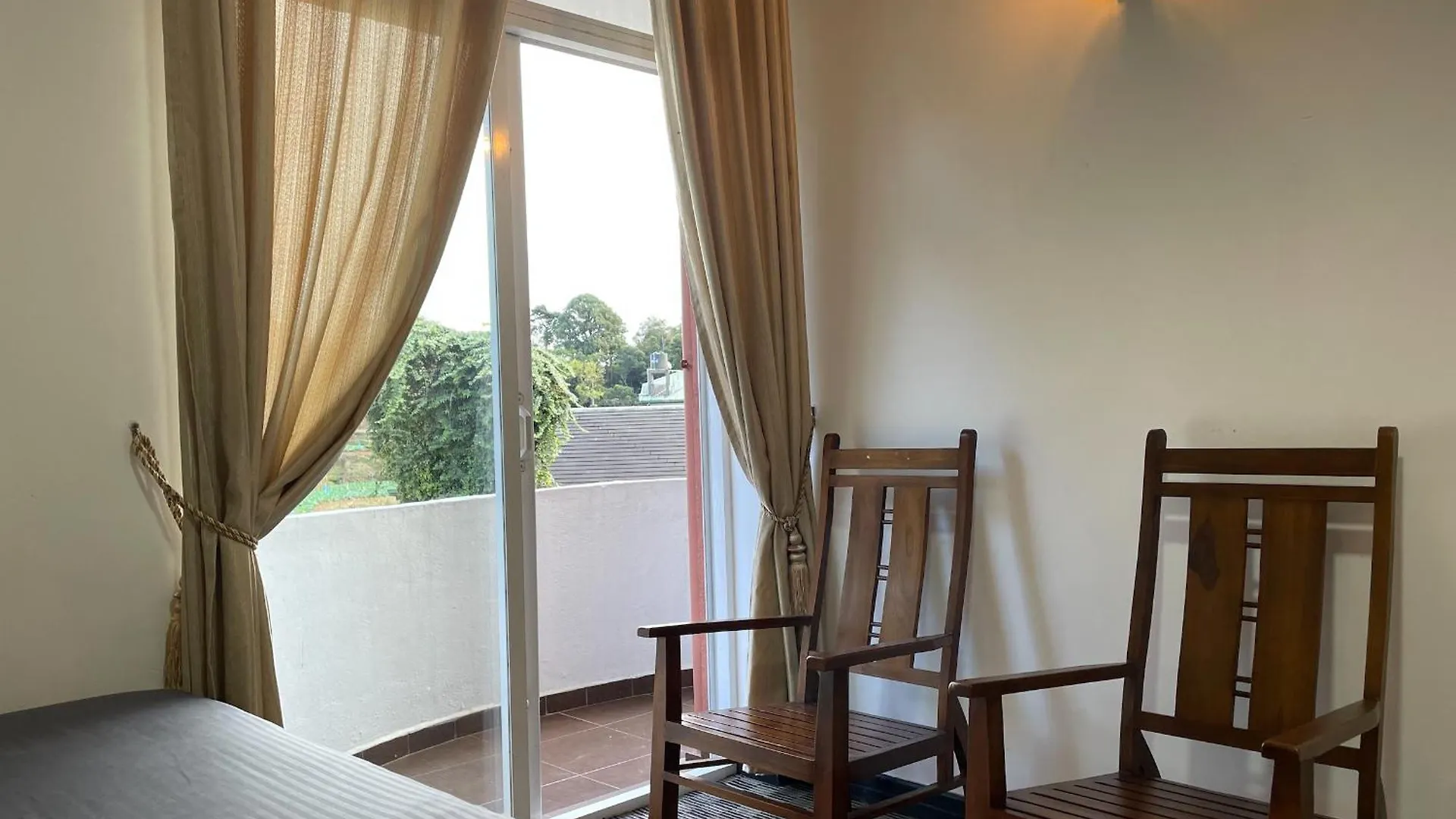 Breeze Holiday Apartment Nuwara Eliya